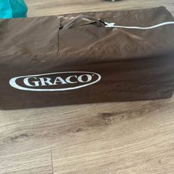 Graco Green Pack and Black 