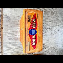 California REDWING grape wooden crate