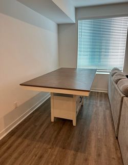 Dining table set