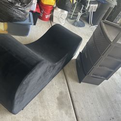 Free Furniture 
