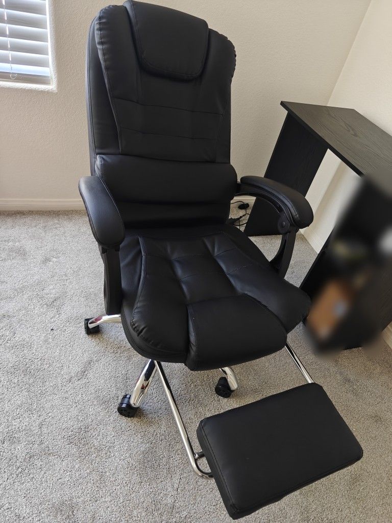RECLINING OFFICE CHAIR WITH FOOTREST