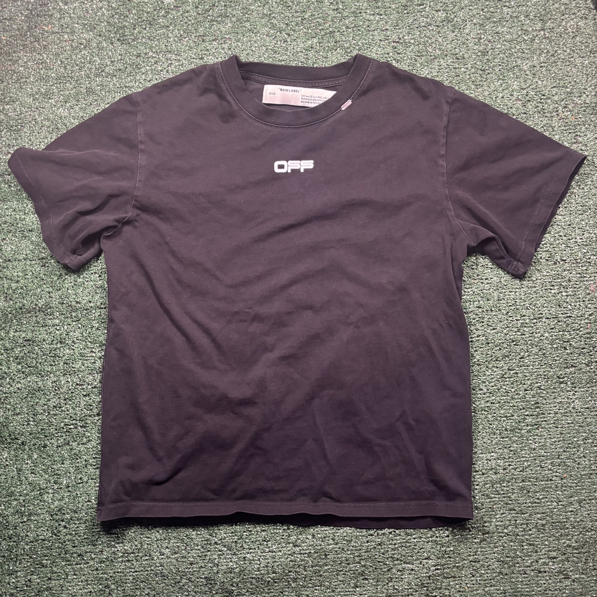 Preowned Off White Graphic Shirt-Medium I believe