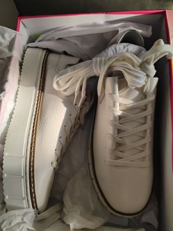 Vince Camuto Raiza platform sneakers in the Bright White / Souffle Lux colorway (Style Code: VC-RAIZA, Size: 6.5M