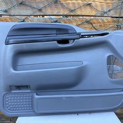 2006 Ford f250 driver door trim panel