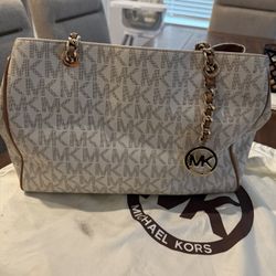 Michael Kors Purse And Wallet 