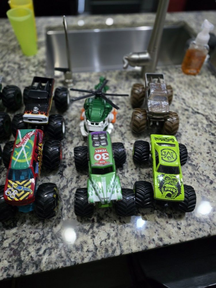 1:24th Scale Monster Trucks
