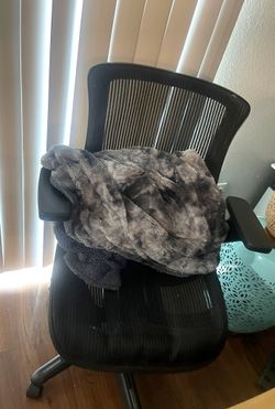 Black Mesh Ergonomic Office Chair