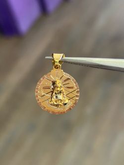 Gold charm 10kt  (Nuestra Señora de la Caridad del Cobre