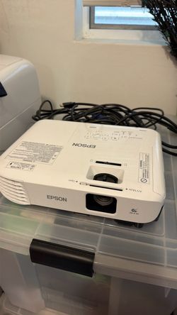 Epson VS250 Projector with Cables
