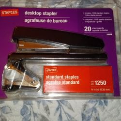 Stapler Set Contains /Remover/Staples 