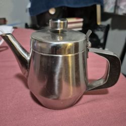 KETTLE   FOR TEA  Or Coffee.