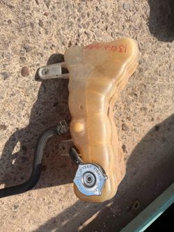 2013 Dodge Charger Coolant Reservoir Part