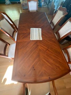 Dining table 8 chairs
