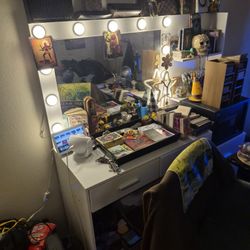 Vanity Desk With Chair