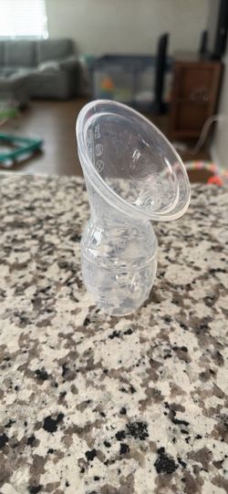 Haakaa Silicone Manual Breast Pump