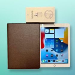 Apple iPad Air 2 - 128 GB Excellent Condition FREE Charger and Case included