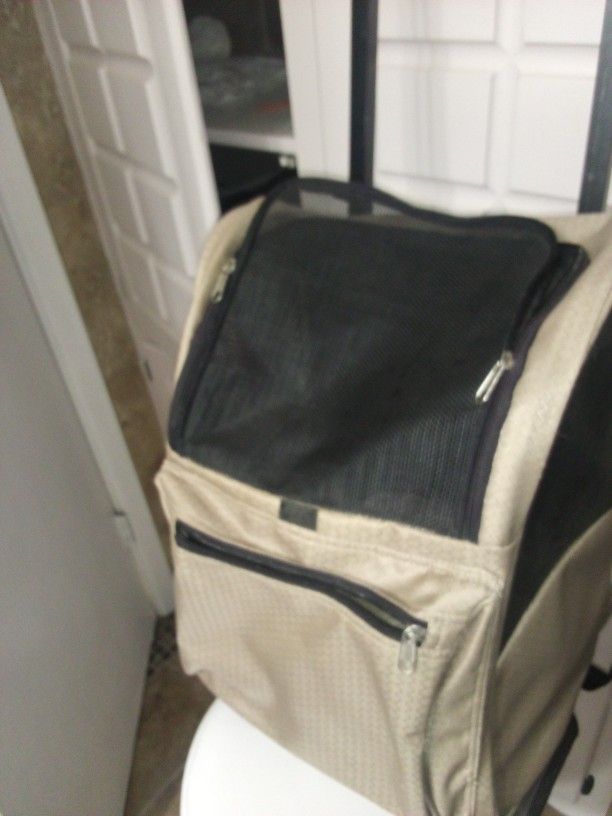 Pet Backpack Carrier With Wheels