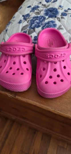 Pink crocs