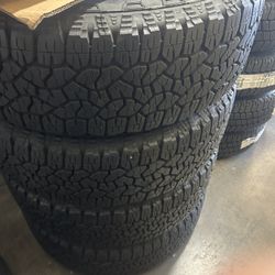 8 Lock Semi  New GMC  Wheel 