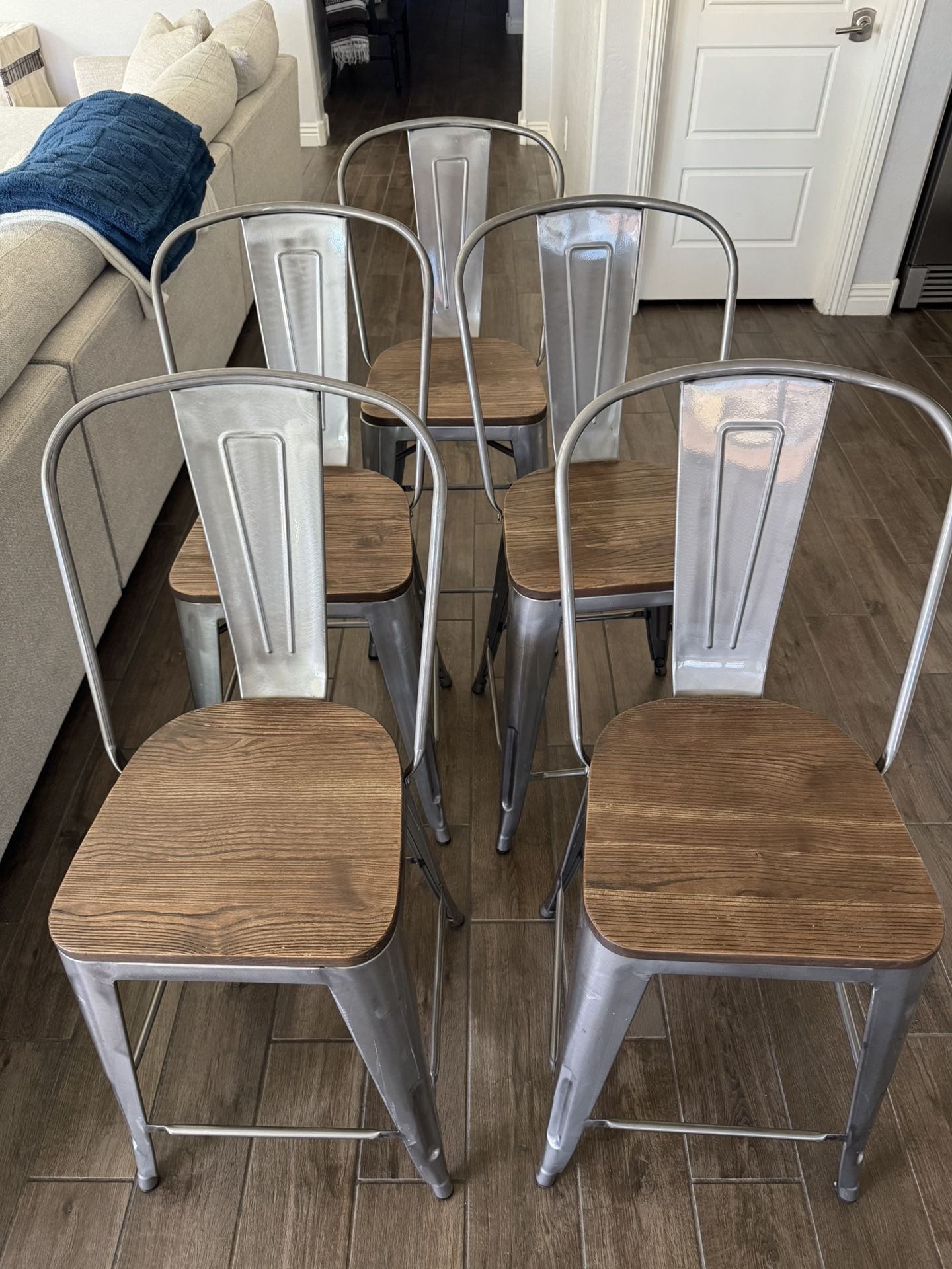 Farmhouse Counter Height Stools