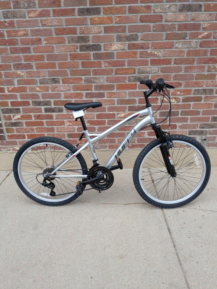 New Huffy Highland Mountain Bike