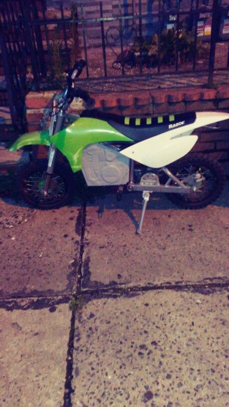 Electric Razor Dirt Bike