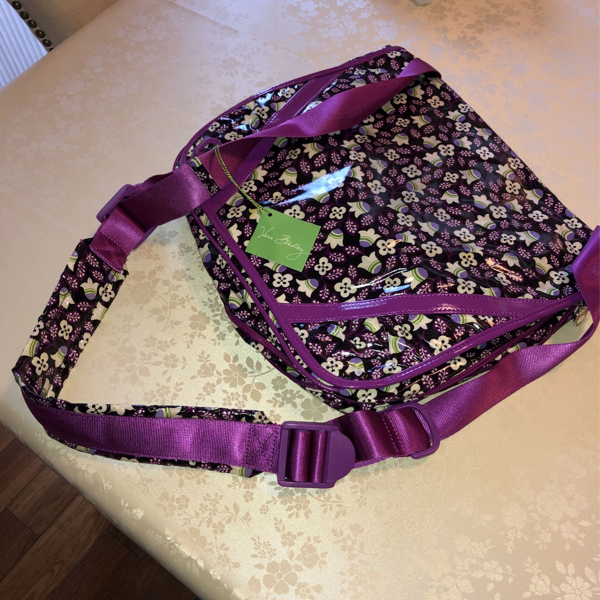 New Vera Bradley Messenger Plum Petals Laptop Bag