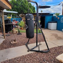 Punching Bag Stand W Bag