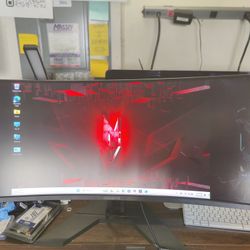 GIGABYTE - 34" Curved LED UltraWide Monitor with HDR (HDMI, DisplayPort) - Black G34WQC. 
Please note that there is a crack in the corner but still Mo