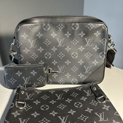 Louis Vuitton Trio Black Shoulder Bag