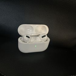 Apple AirPods Pro 2nd Generation - ****NOISE CANCELLATION DOES NOT WORK****