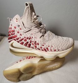NIKE LEBRON XVII 17 Prm Harlem Fashion Row Win Desert Sand Gold