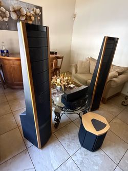 Martin Logan Speaker setup
