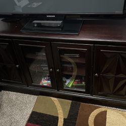 Entertainment console 
