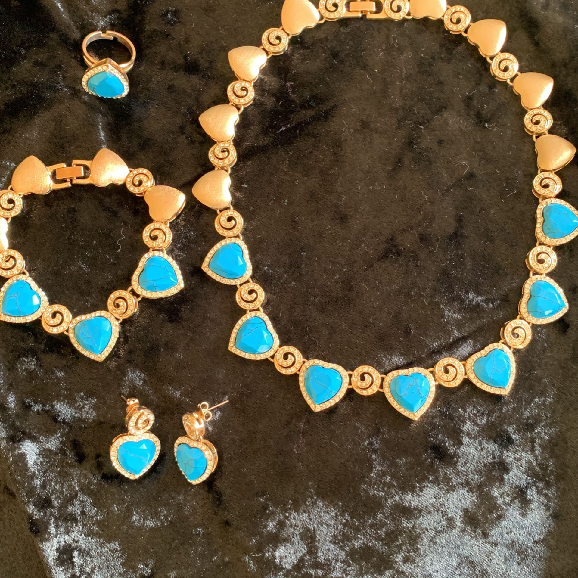 Jewelry Beautiful Turquoise  Complete Set 