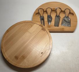 Bamboo Cheeseboard And Knife Set NEW