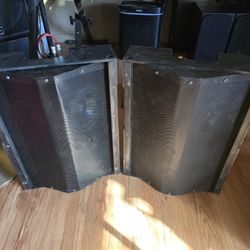 Triad Inroom Gold Surround Speakers 