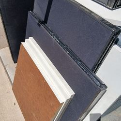 FREE CUBICLES OFFICE DESK