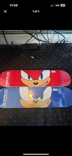 Sonic skateboard in plastic