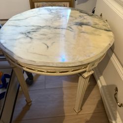 Set Of 2 Antique Side Coffee Tables 