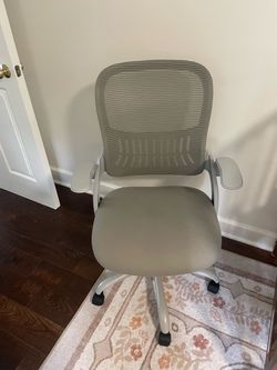 Gray Office Chair with Armrests