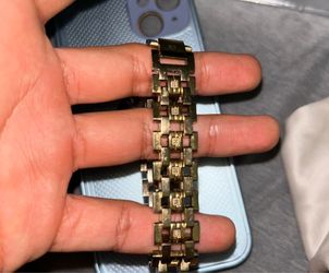 Gold bracelet
