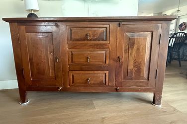 Solid wood sideboard