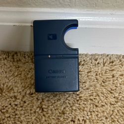 Canon OEM battery charger CB-2LS Power Shot S100 S200 S300 S400 S410 S500 876