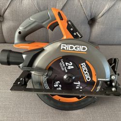 RIDGID 18V Brushless Cordless 7-1/4 in. Circular Saw (Tool Only)