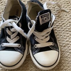 Children’s Converse Sneakers. Size 9