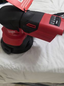 Milwaukee M18 Fuel Random Orbital Sander