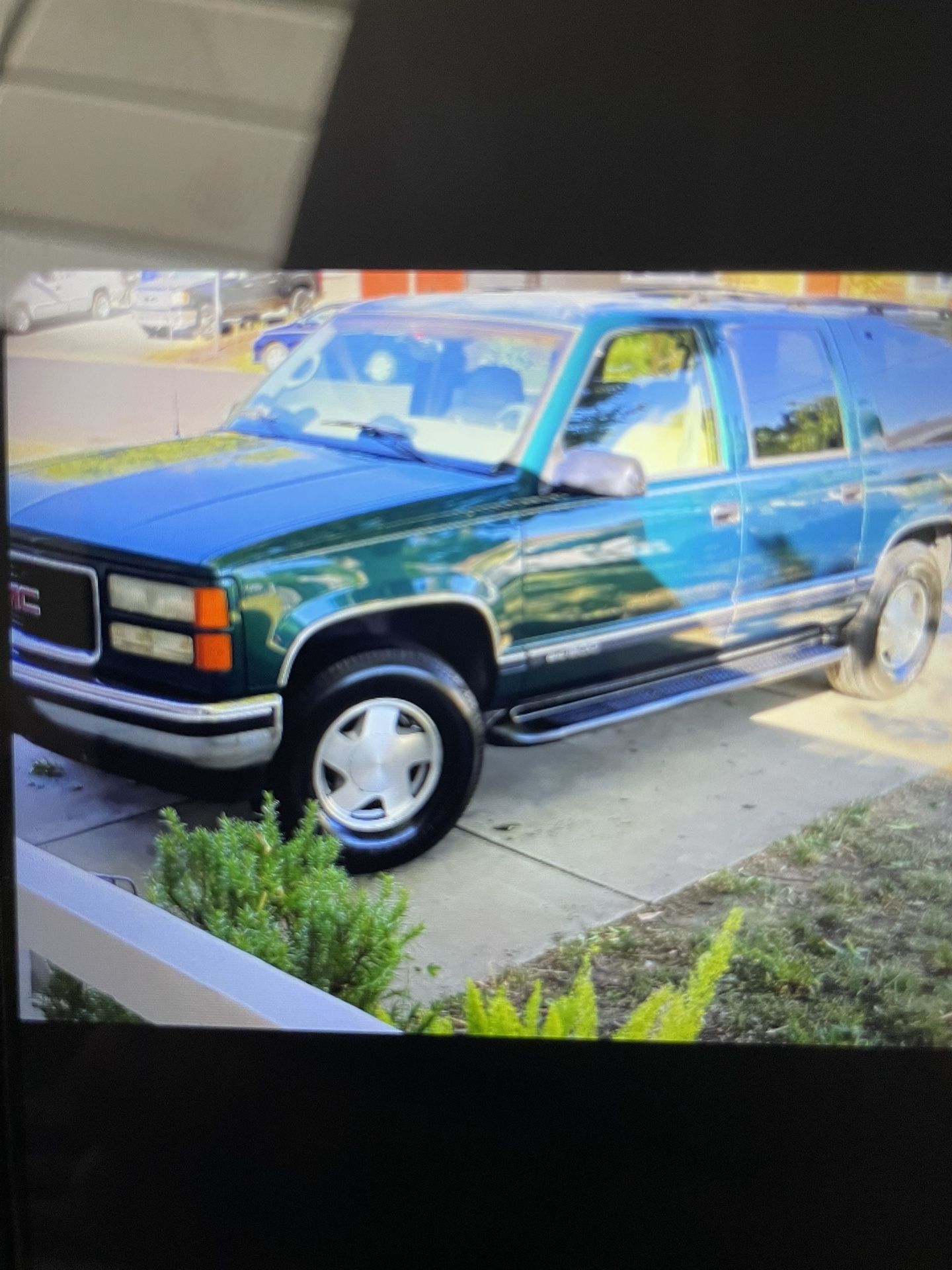 1999 GMC Suburban