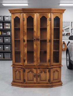 Beautiful Vintage Multi-Panel Curio / China Display Cabinet