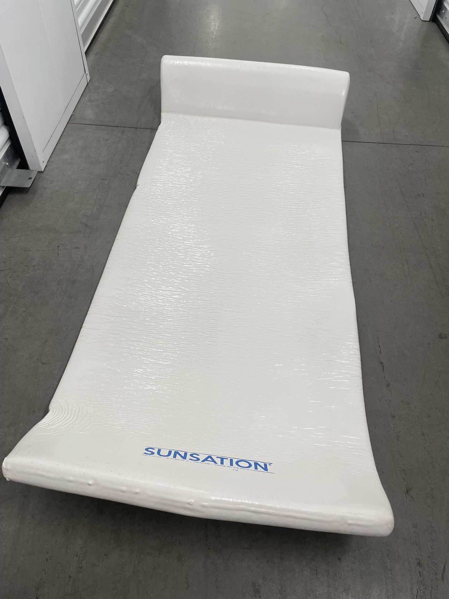PAIR Sunsation Pool / Patio Chaise Loungers— BRAND NEW with Carry Cases